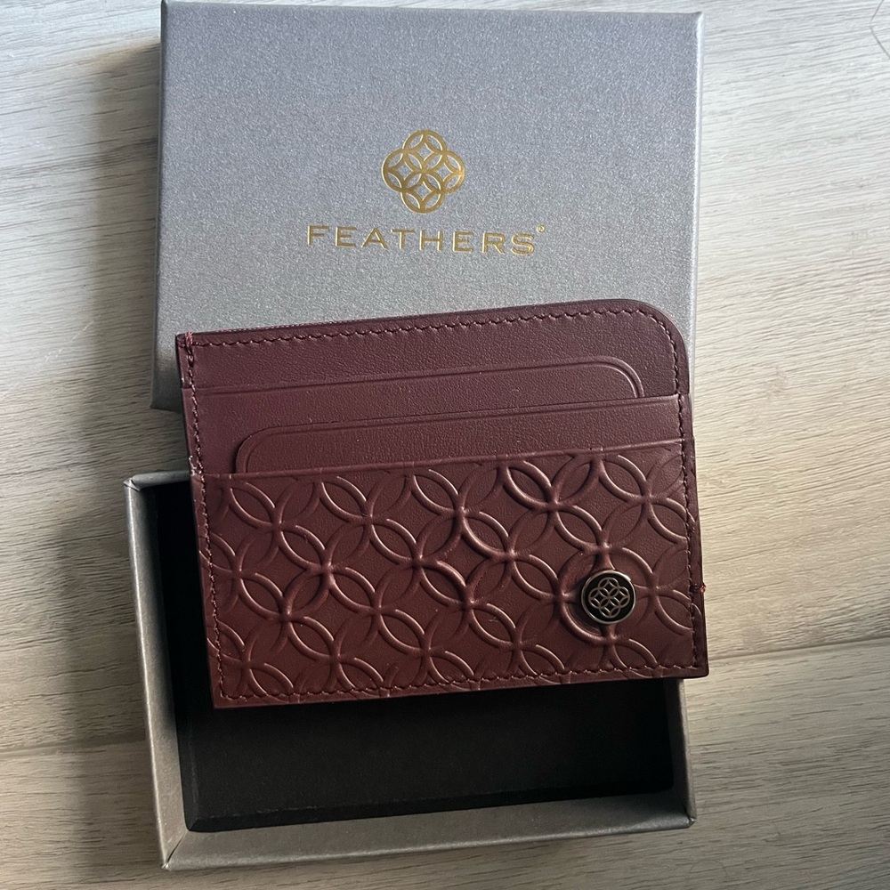 Feathers Brown Card Holder